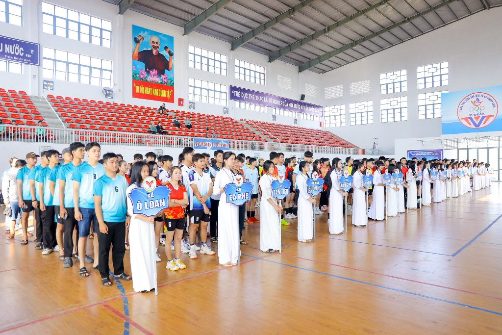 Các đội tham dự Lễ khai mạc.